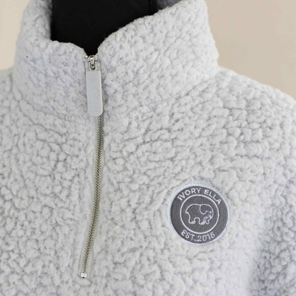EUC Ivory Ella Light Gray 1/4 Zip Sherpa, Size Small - Picture 2 of 7